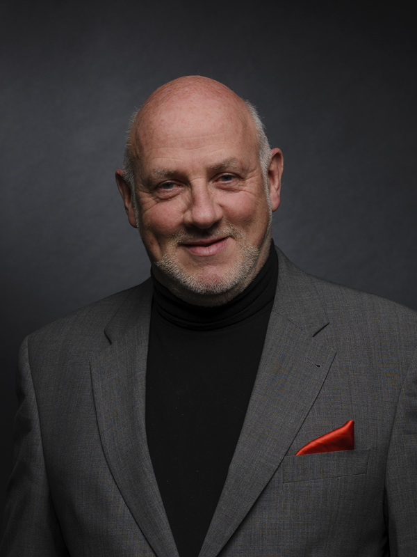 Dieter Wolf als Alexander Molokov