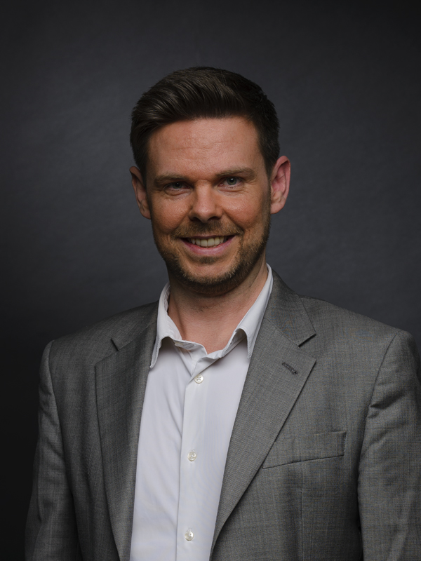 Gregor Prust als Frederick Trumper